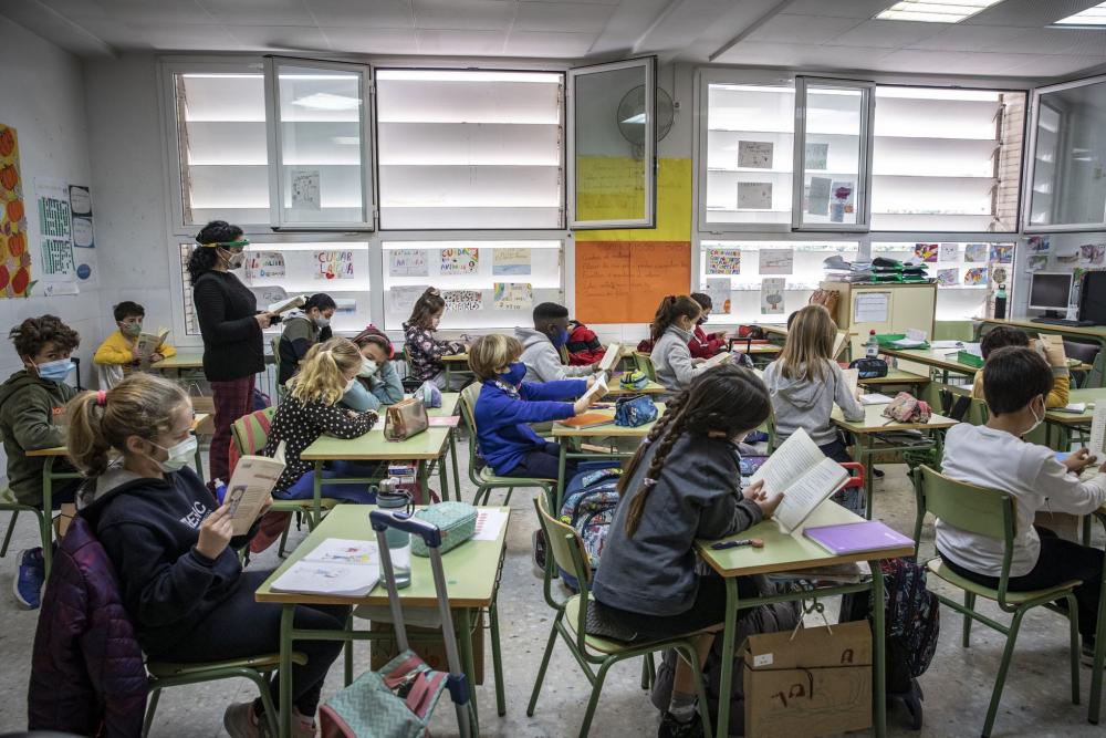 Qué decidió el gobierno bonaerense con respecto al pase sanitario en las escuelas