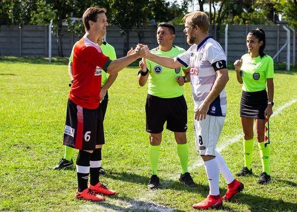 Fulbito entre San Vicente y Ezeiza con los intendentes como principales figuras