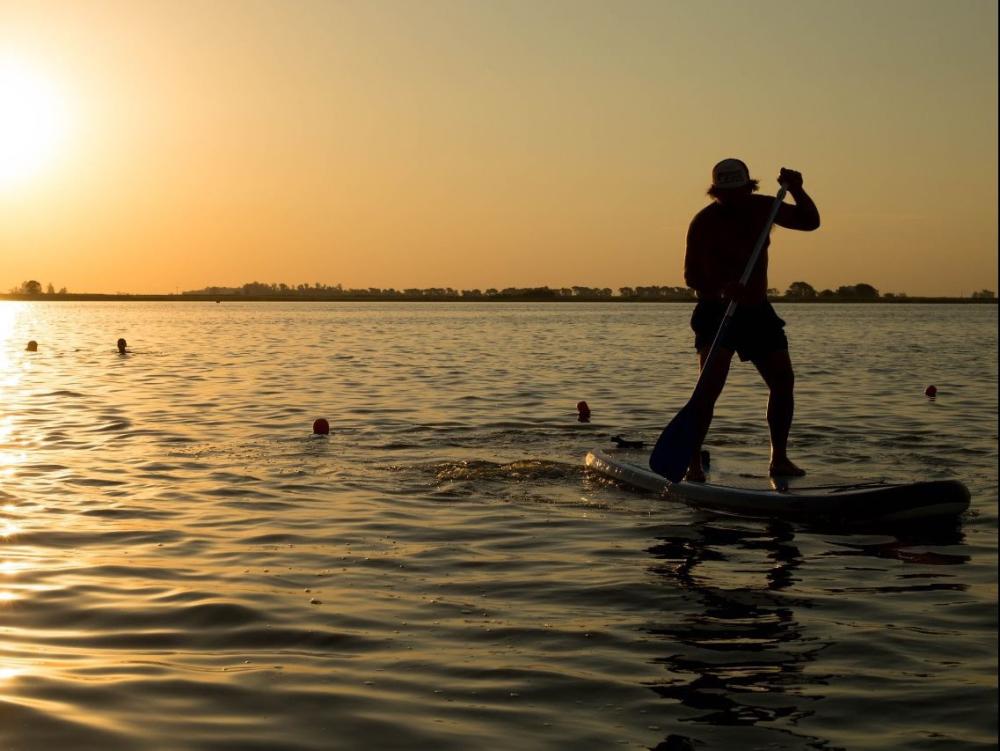 Vacaciones: dos destinos con maravillosas lagunas para disfrutar en febrero