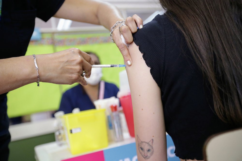 Provincia intensifica la vacunación en barrios para evitar brotes en las escuelas