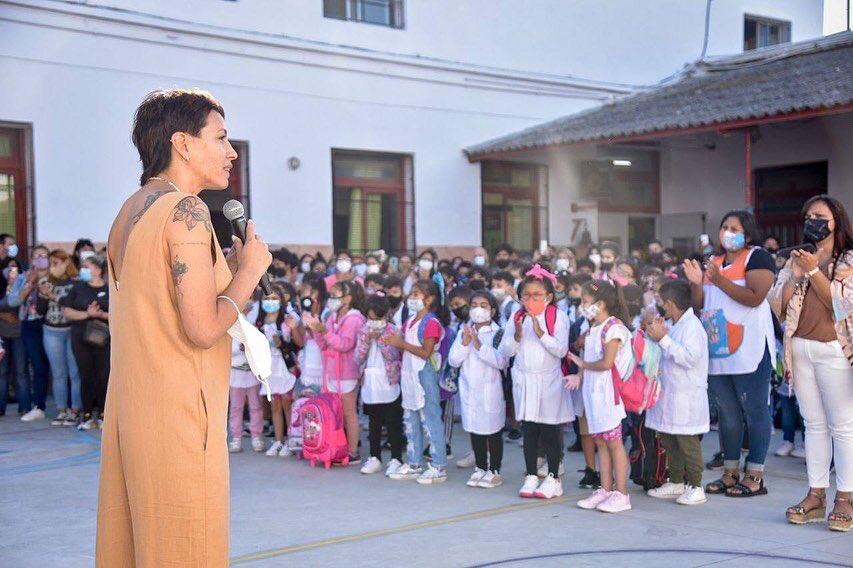 Intendentes e intendentas, felices con la vuelta a clases: mirá cómo lo vivieron
