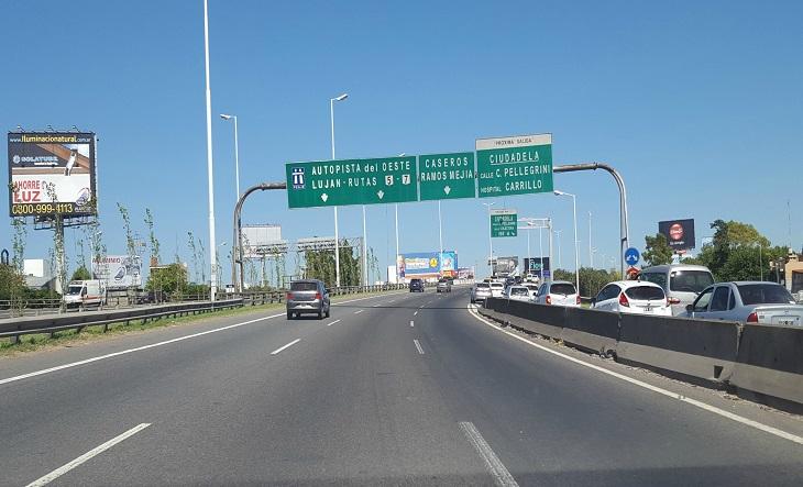 Cuántos conductores saben cuál es la velocidad máxima de una autopista: ¿Vos sabés?