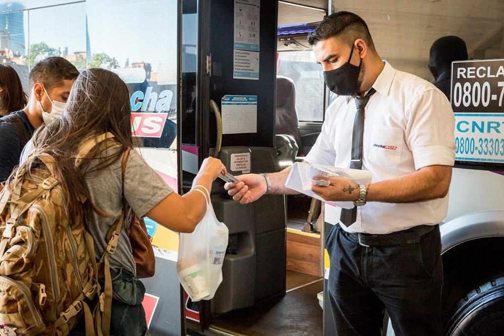 Volvieron los servicios internacionales de transporte terrestre de pasajeros