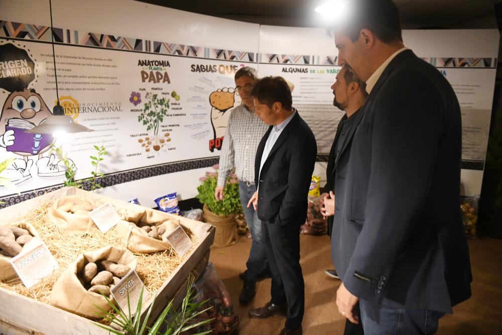 Arrancó la 43° Fiesta de la Papa y el Agricultor, y Kicillof fue parte de la apertura