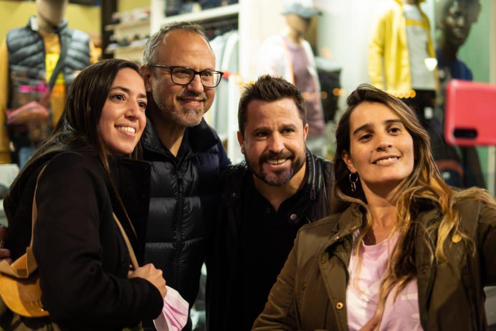 Tetaz aceita el modo dirigente bonaerense y recorre conurbano e interior