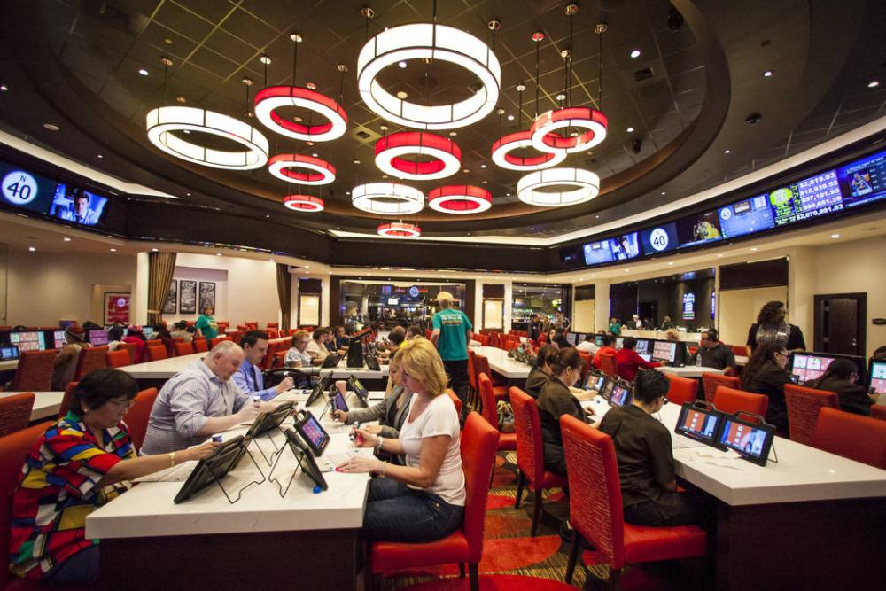 Desde Juntos buscan prohibir los cajeros automáticos en bingos y casinos