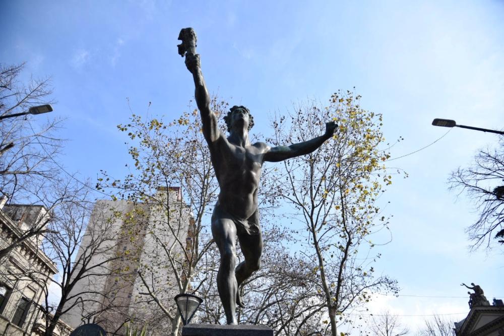 Restauran  en La Plata 40 esculturas y monumentos: mirá cuáles son