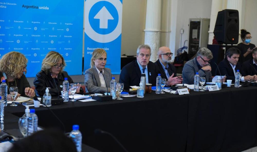 Pruebas PISA digitales y educación domiciliaria: qué dejo el consejo federal