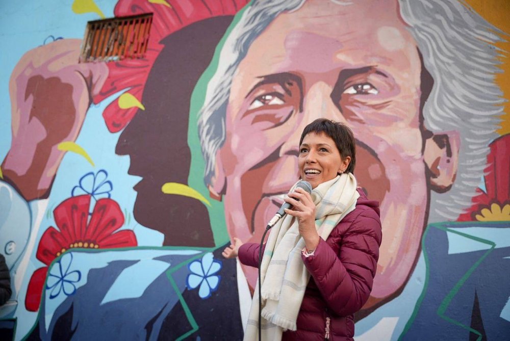 Mendoza en mural de Néstor K: “Debe saber que estamos cumpliendo los que nos pidió”