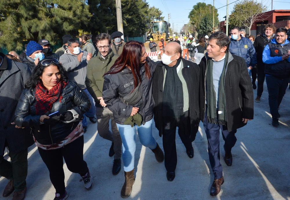 Con palos a la gestión anterior, Kicillof inauguró obras en el Conurbano peronista
