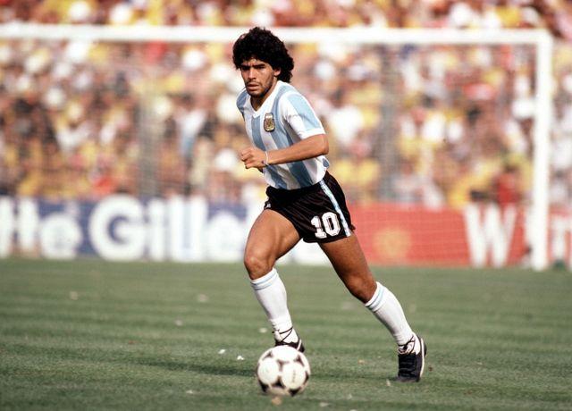 Identidad argentina y arte popular: Maradona llega a Café Cultural