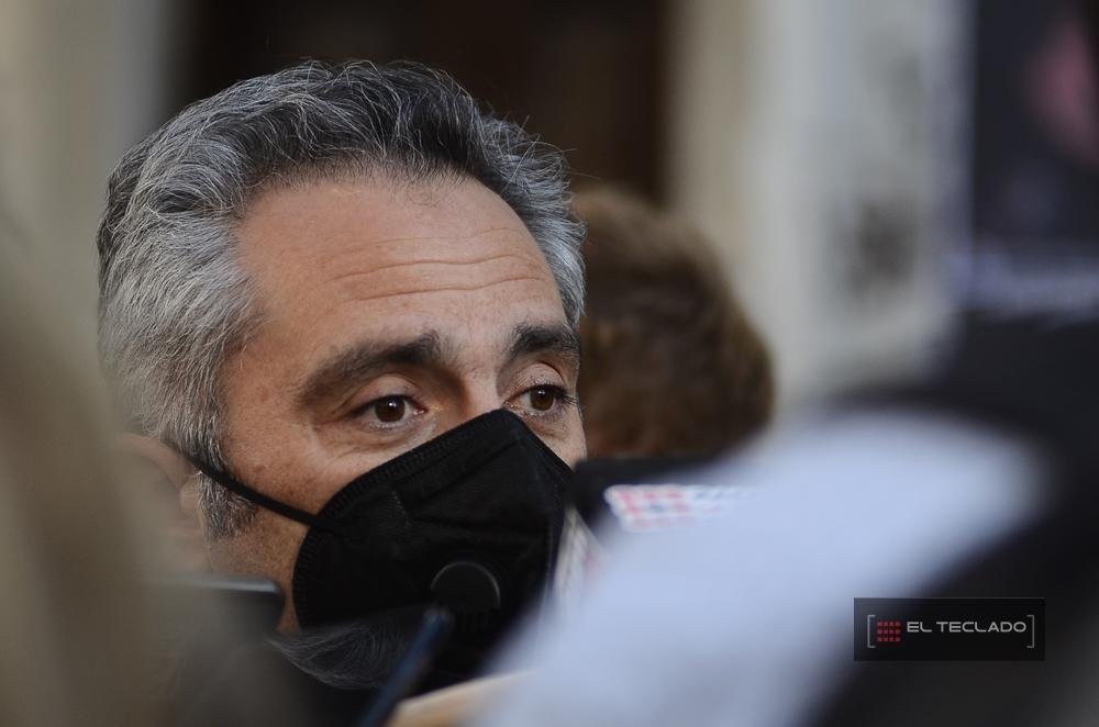 Larroque pide denunciar a quienes cometen irregularidades en el cobro de planes sociales