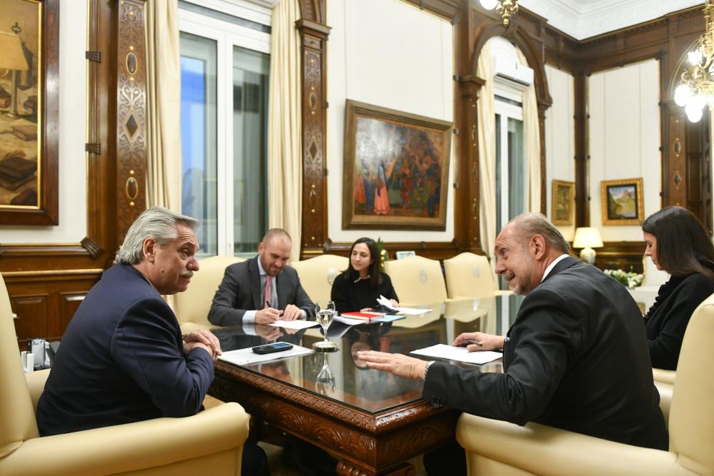 El Gobierno acordó con Santa Fe para saldar la deuda por la coparticipación