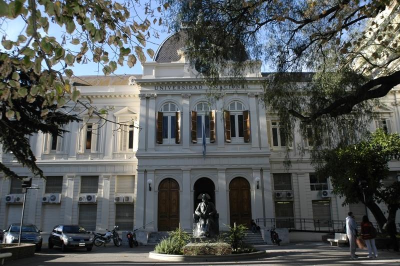 La UNLP recibió un millón de dólares para equipamiento por parte de Nación