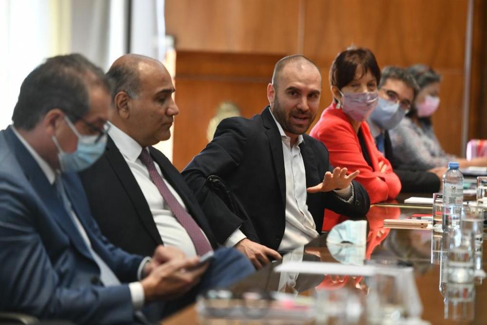Más renuncias en el ministerio de Economía, tras la salida de Guzmán