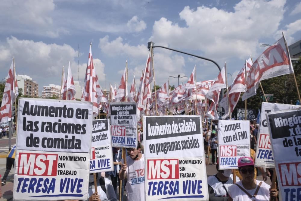 Jornada de lucha en el país: “Cambian de ministros pero no el plan de ajuste”