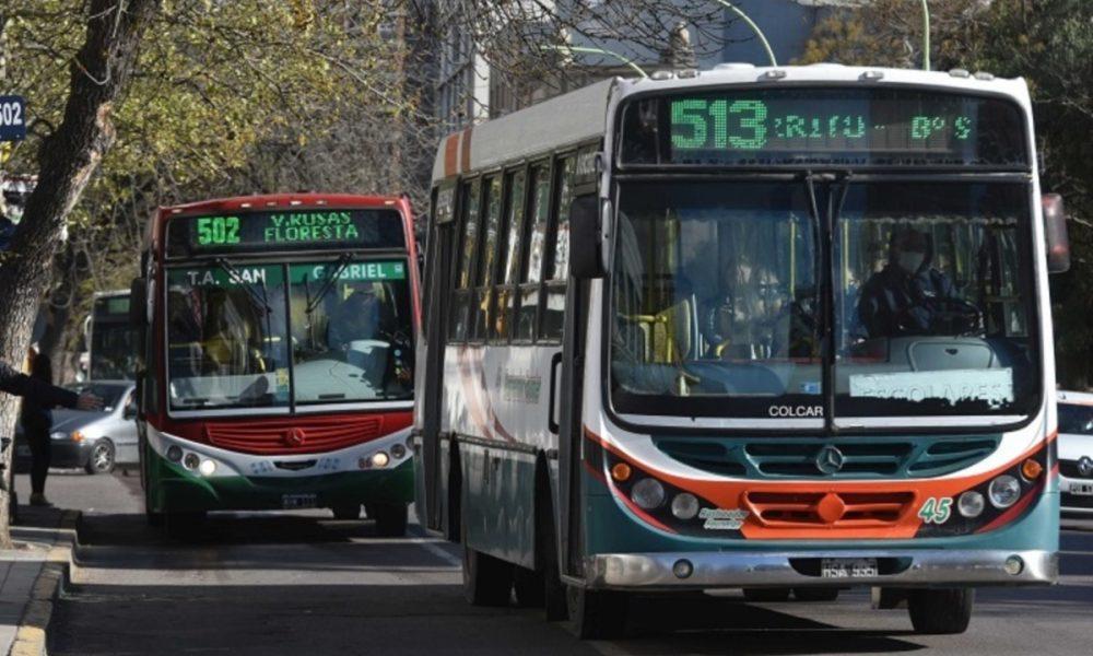 AMBA caliente: reducen al 50% frecuencia de colectivos por reclamo de subsidios
