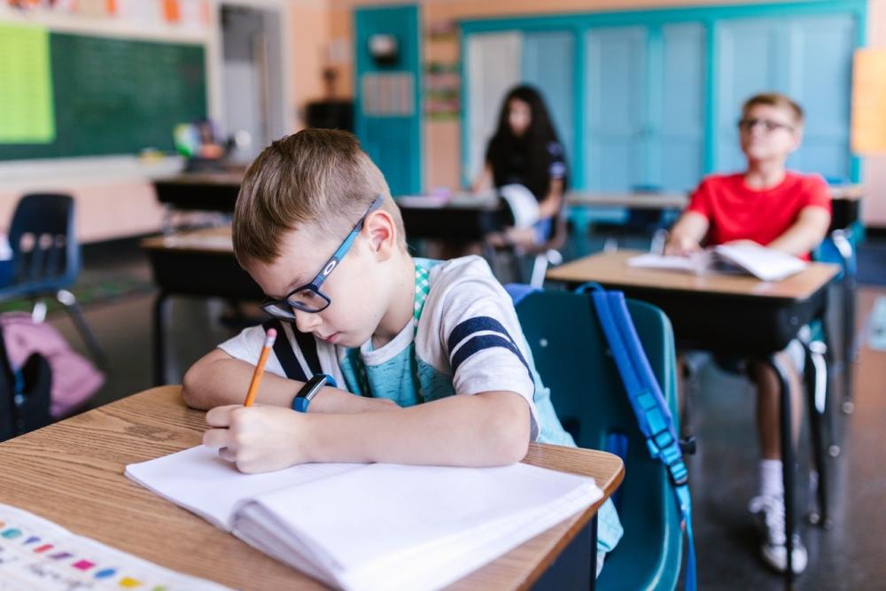 Las escuelas primarias de Santa Fe tendrán una hora más de clase por día