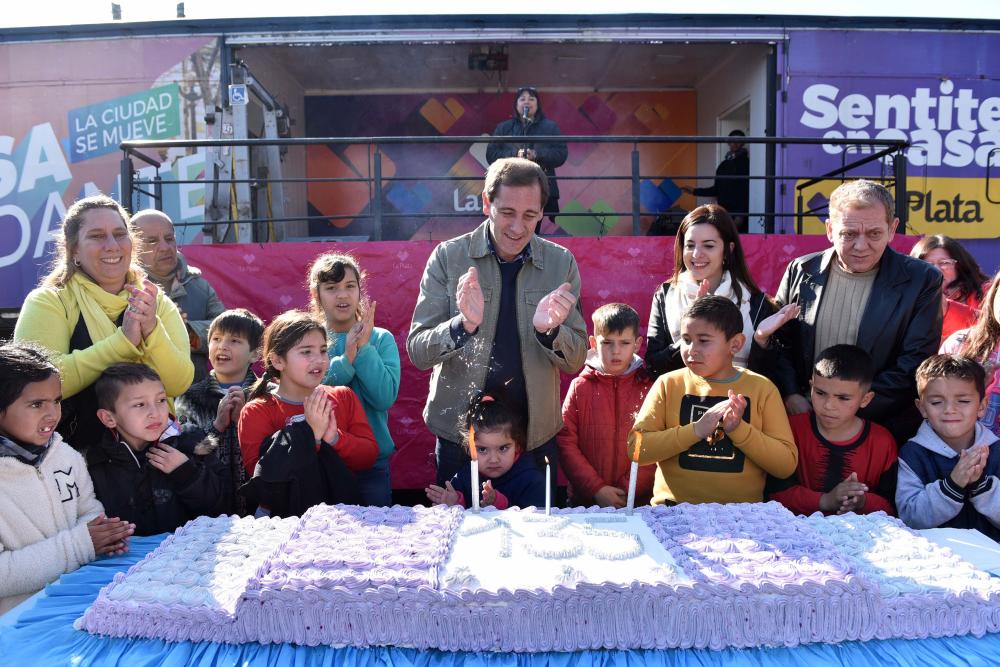 Melchor Romero festeja su 138° aniversario a puro freestyle, feria y música