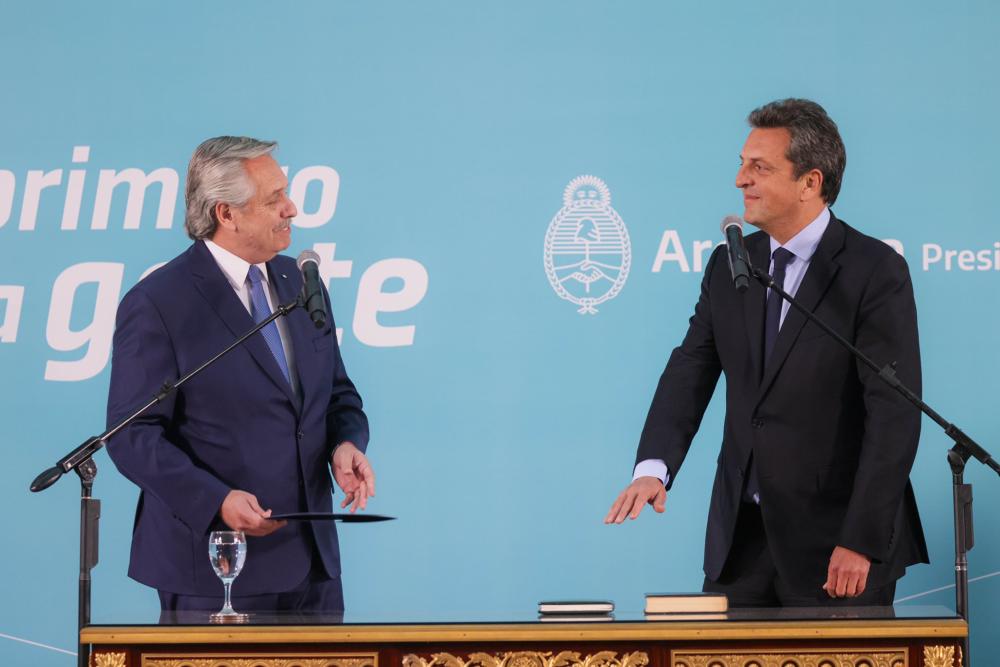 Habemus Superministro: Alberto Fernández le tomó juramento a Sergio Massa