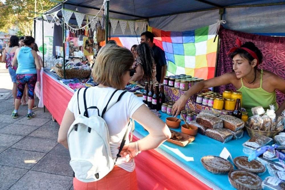 Se realiza en Quilmes la primera feria itinerante de economía popular: de qué se trata