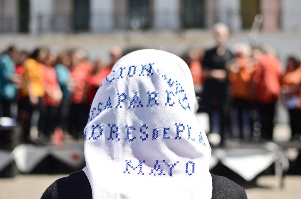 Madres de Plaza de Mayo le entregarán el pañuelo a uno de los intendentes más K