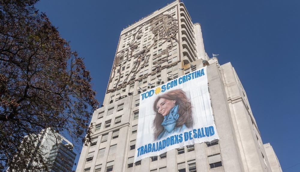 Tan antiperonista es el proyecto del marido de Pampita que hasta Espert lo criticó