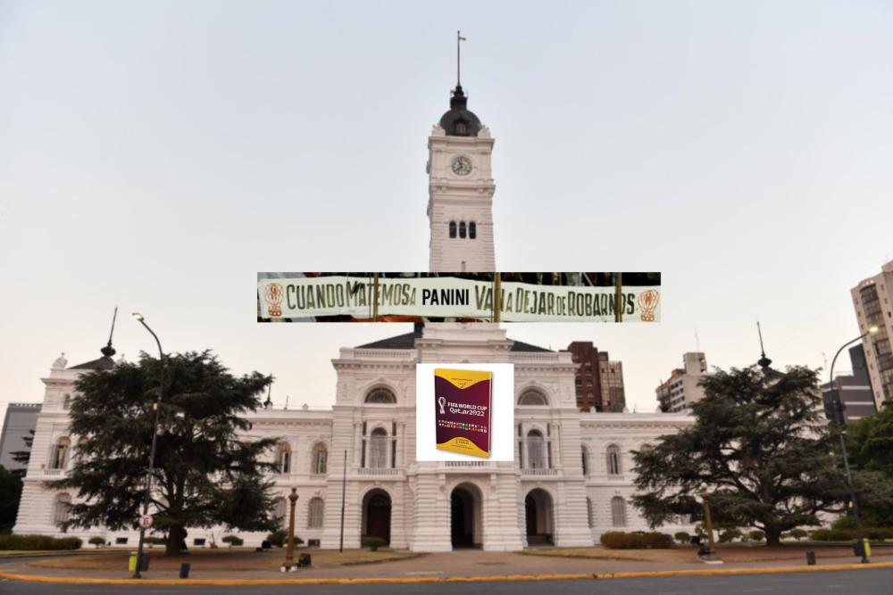“Rompamos la municipalidad”: convocan a marchar (en broma?) por la falta de figuritas