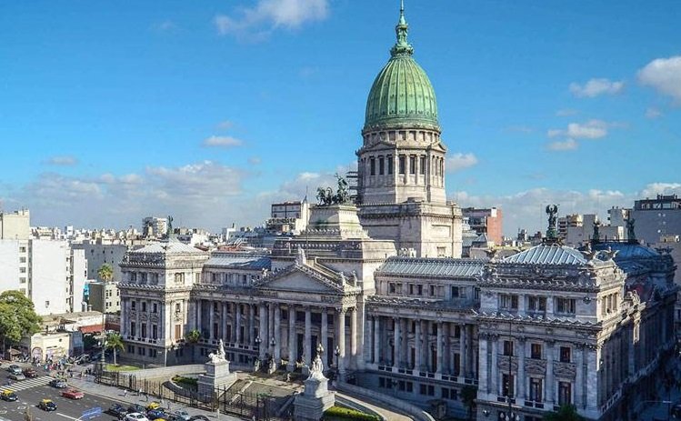 El Presupuesto 2023 ingresó al Congreso: inflación al 60% y recortes en subsidios