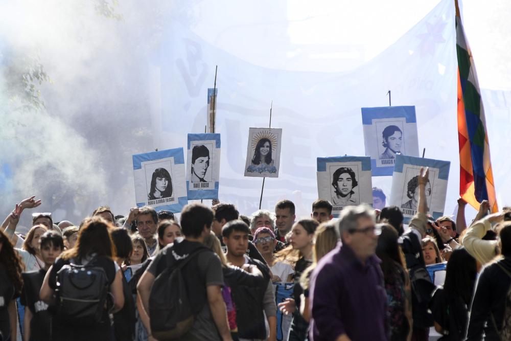 La juventud marchó en La Plata para recordar La Noche de los Lápices