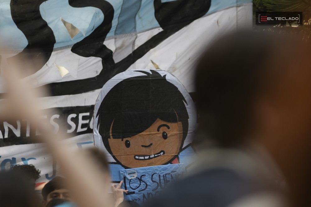 La juventud marchó en La Plata para recordar La Noche de los Lápices [Foto: El Teclado]