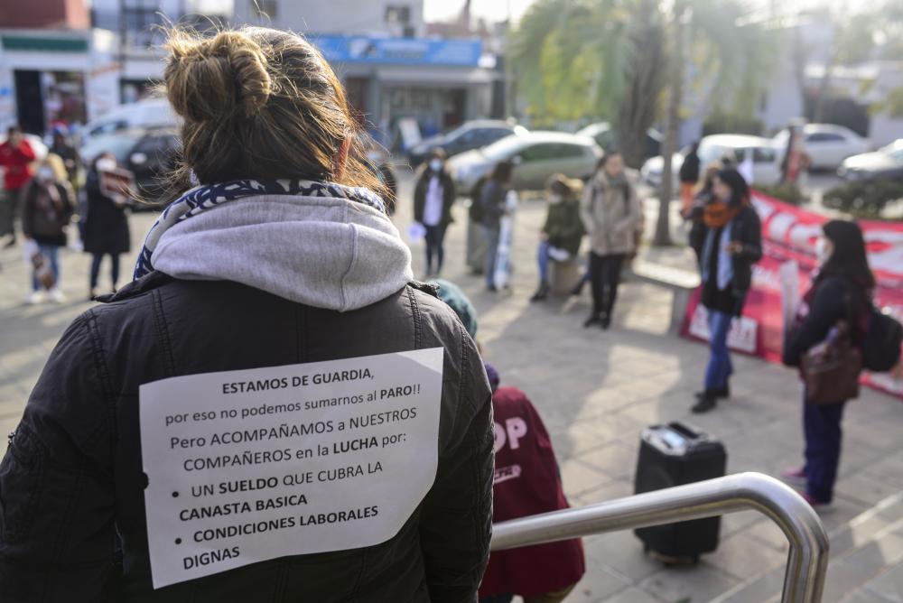 Teléfono para Zamora: médicos de Tigre van al paro y denuncian aprietes
