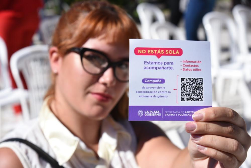 “Si te vas a poner lentes, que sean los violeta”: nueva campaña contra la violencia de género