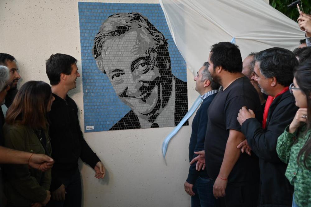 Emotivo acto homenaje a Néstor Kirchner: “Vino a transformarlo todo”