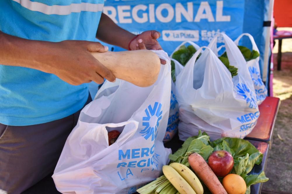 Renovaron el acuerdo y siguen los precios accesibles en el Mercado Central La Plata