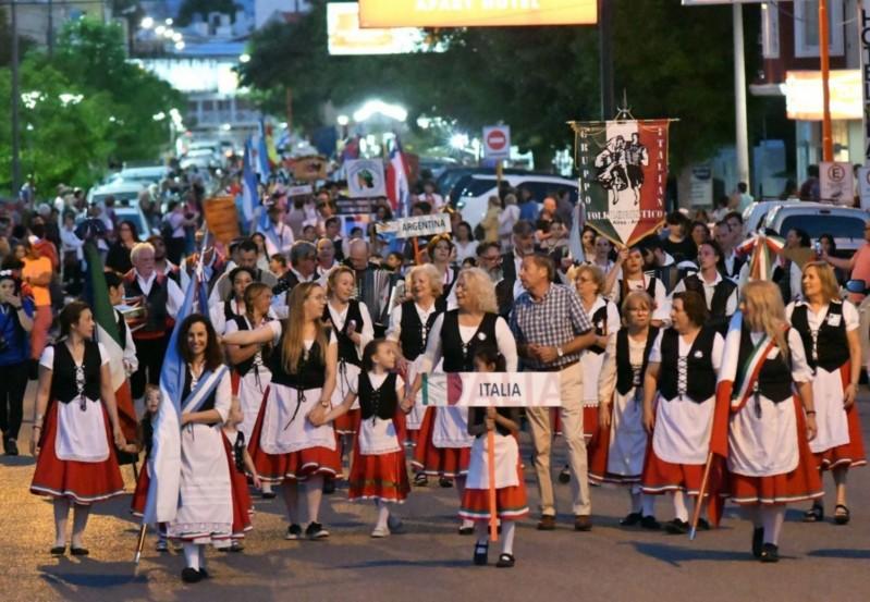 Monte Hermoso vuelve a reunir a las culturas del mundo en la Fiesta de las Colectividades