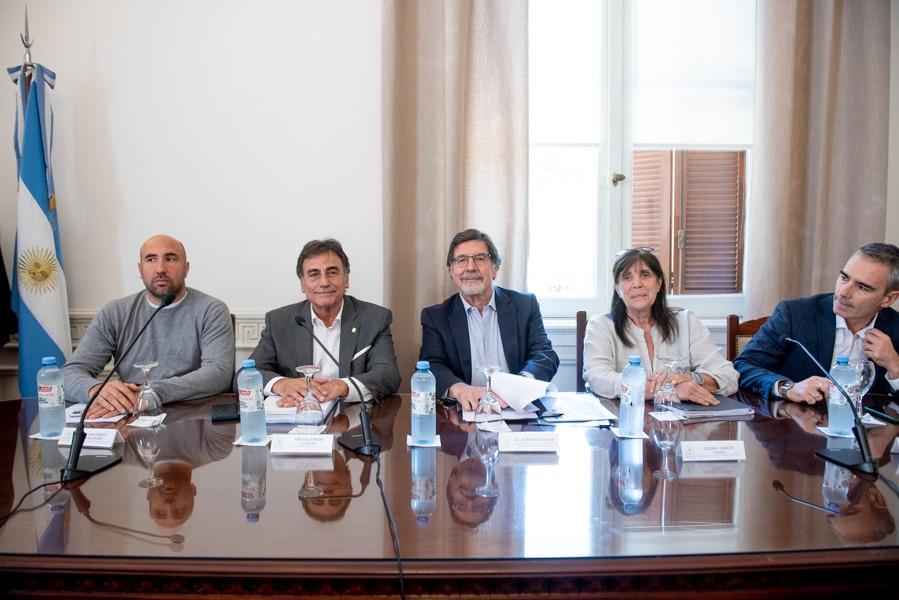 Alberto Sileoni defendió el Presupuesto 2023: balances, críticas y chicanas