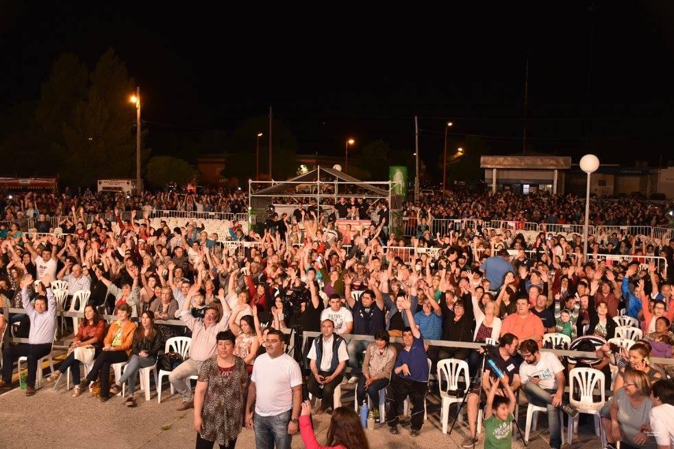 Se realiza en Médanos la 56ª Fiesta Nacional del Ajo, con una espectacular grilla