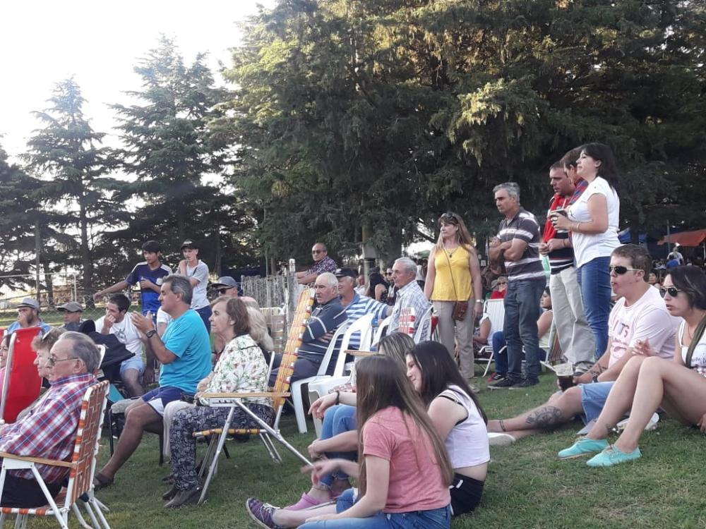 Puán, muy dulce: llegó el domingo, llegó la gran Fiesta de la Colmena