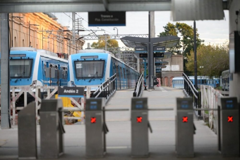 La bronca es total: malestar por una medida de fuerza inesperada en el Tren Roca