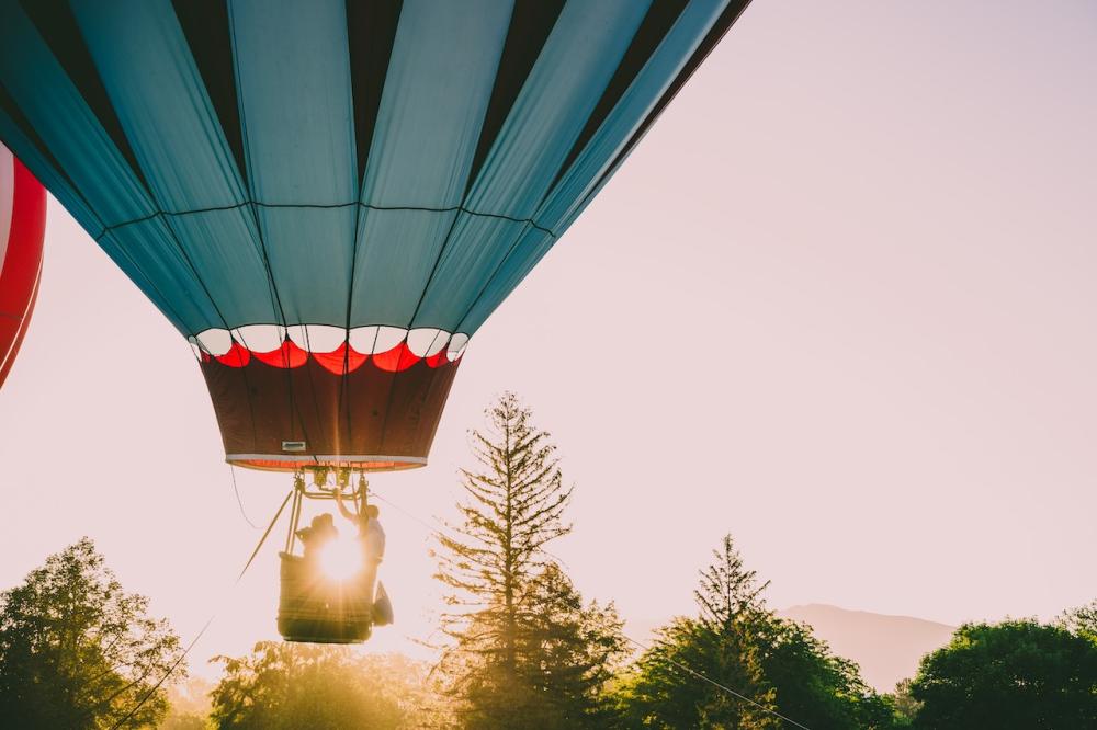 Una fiesta única: Madariaga cumple años y celebra con un show de globos aerostáticos