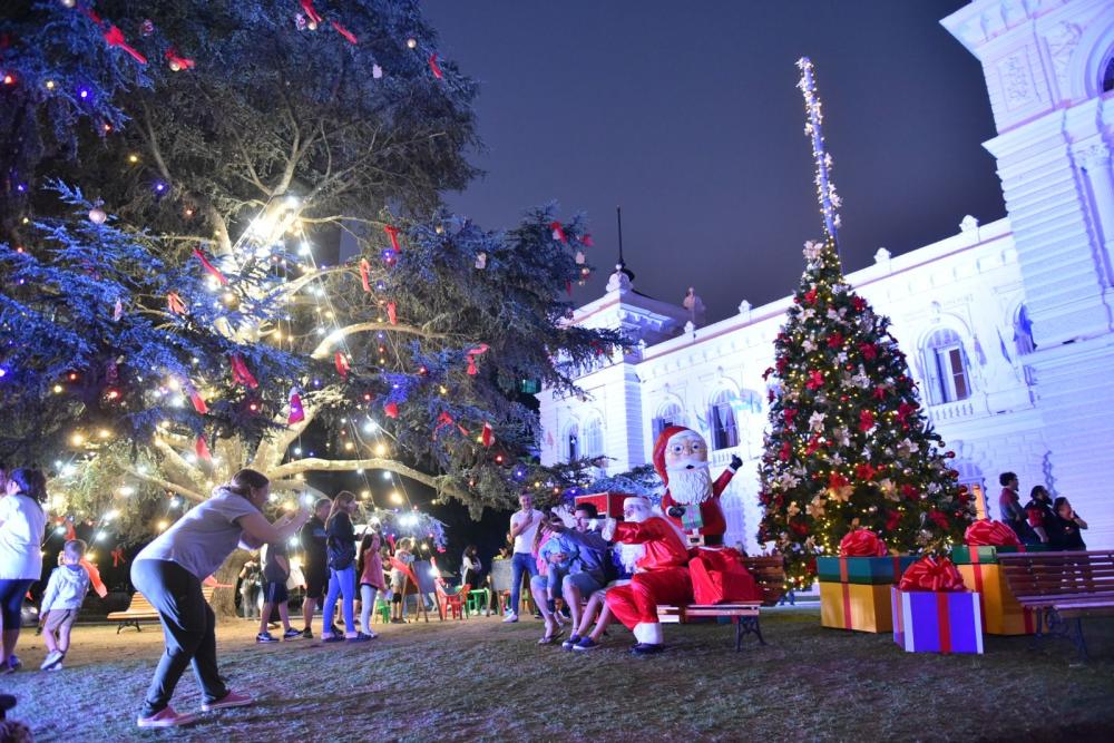 La Plata: fotos con Papá Noel, música en vivo y el arbolito de la muni iluminado