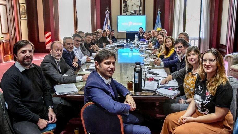 Tras la aprobación del Presupuesto, Kicillof reúne a sus ministros y ministras