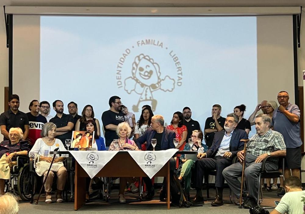 Bienvenido: Abuelas anunció la restitución de identidad del nieto 131
