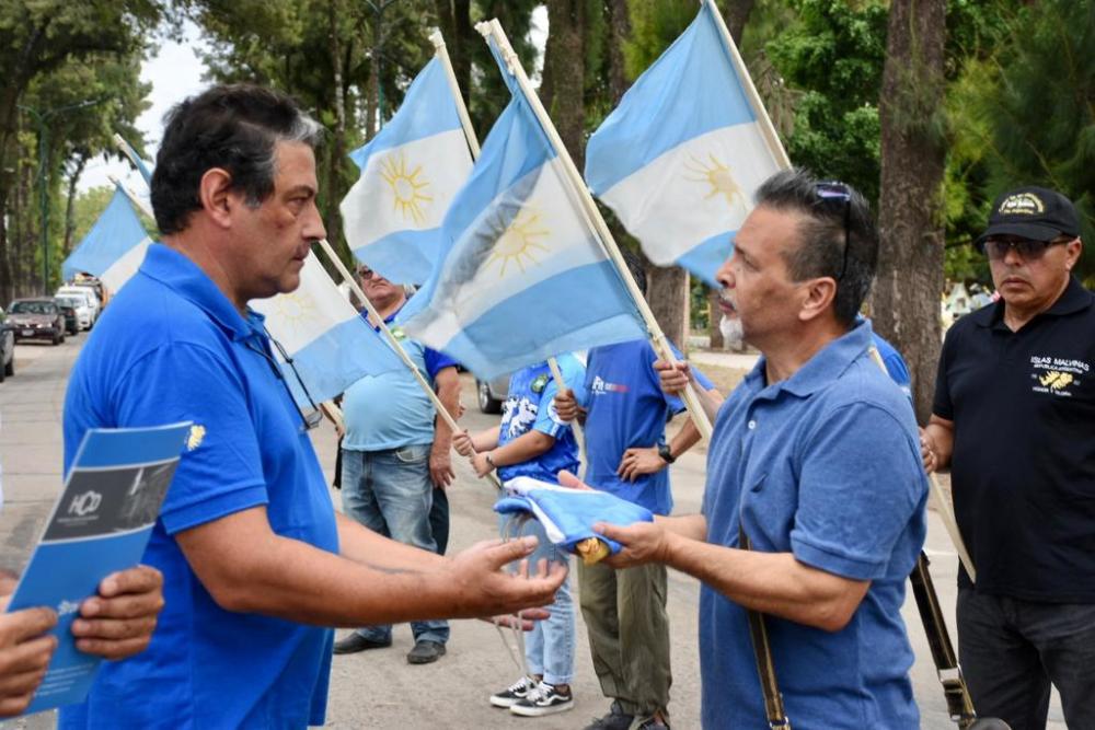 Trasladaron los restos de un héroe de Malvinas al cementerio municipal