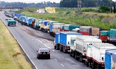 Recambio turístico: restringen la circulación de camiones en todo el país