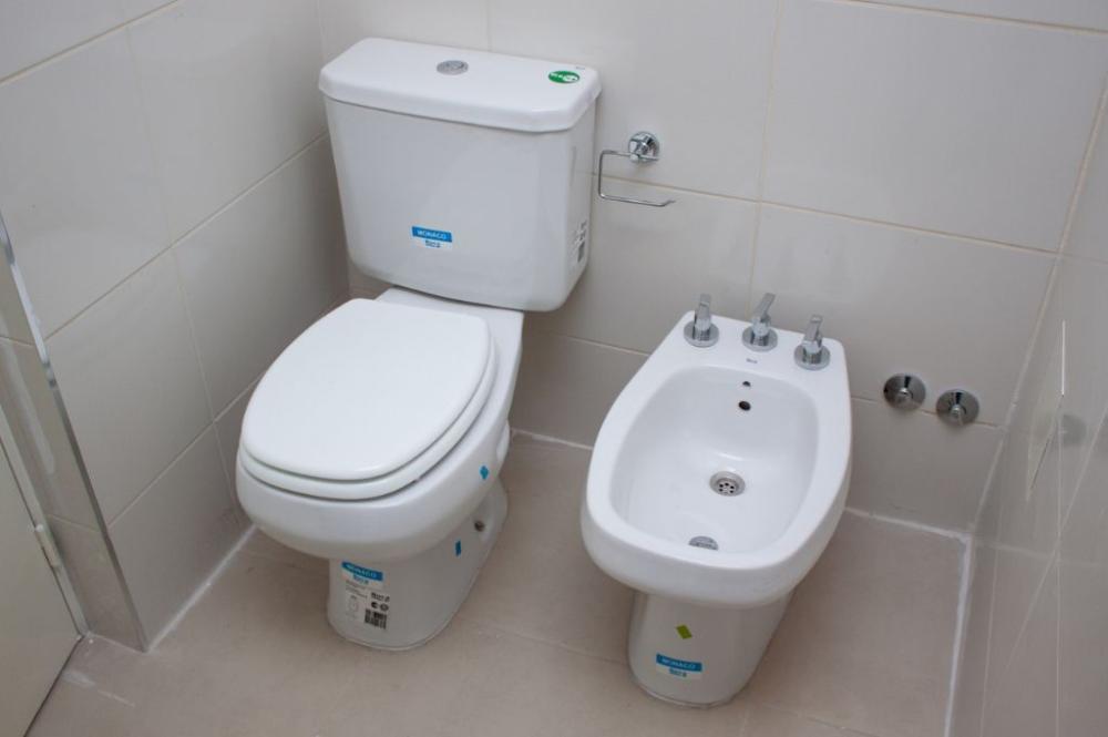 Lanzaron el Plan nacional “Mi Baño”: de qué trata y a quién beneficia