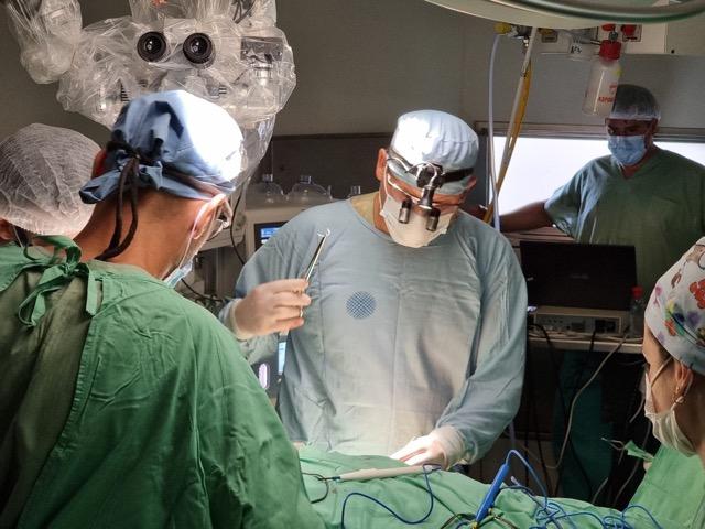 El “San Martín” realizó con éxito un Bypass cerebral en paciente con aneurisma