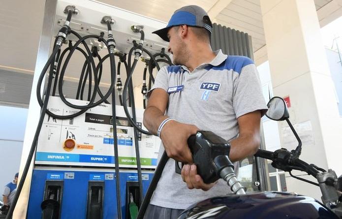YPF aumentó el precio de sus combustibles 3,8 por ciento: cuánto sale cada nafta