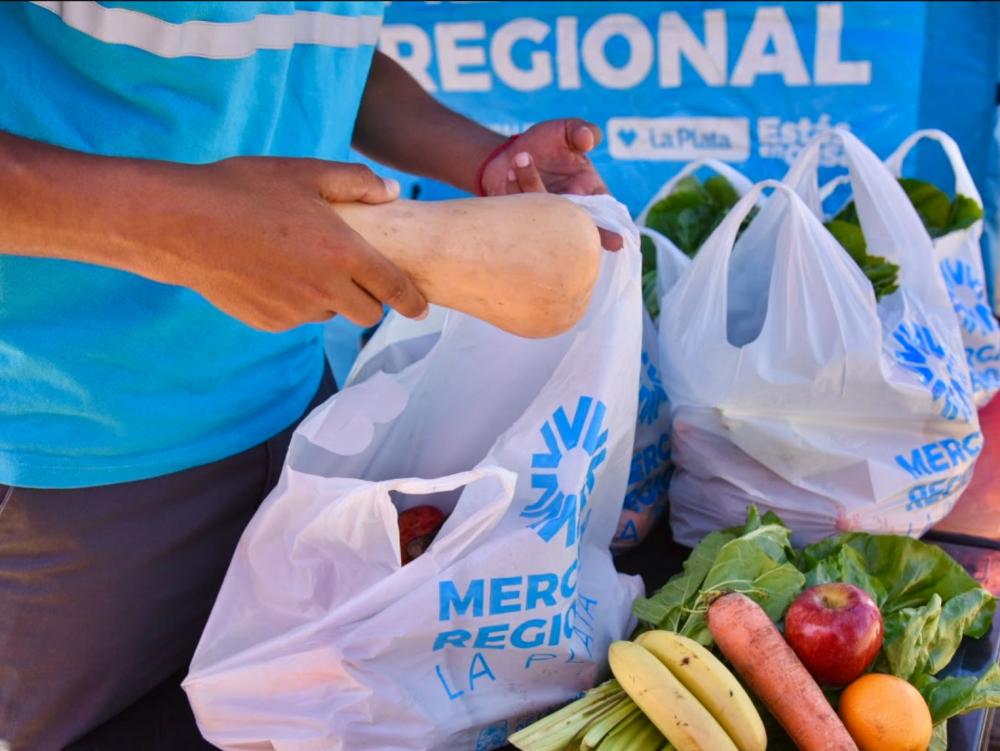 Extienden el listado de productos a precios accesibles en el Mercado Central de La Plata